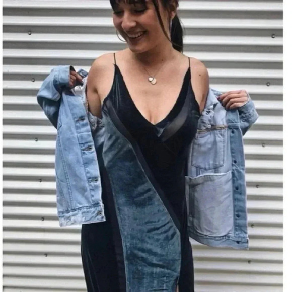 Urban Outfitters Neon Blonde Jean Jacket Light Wash Denim Distressed Blue Small - Picture 1 of 16